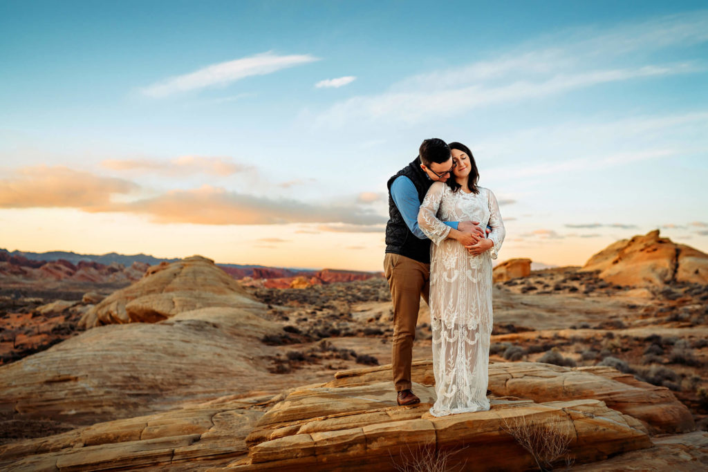 maternity session including husband in Las Vegas at the Valley of Fire