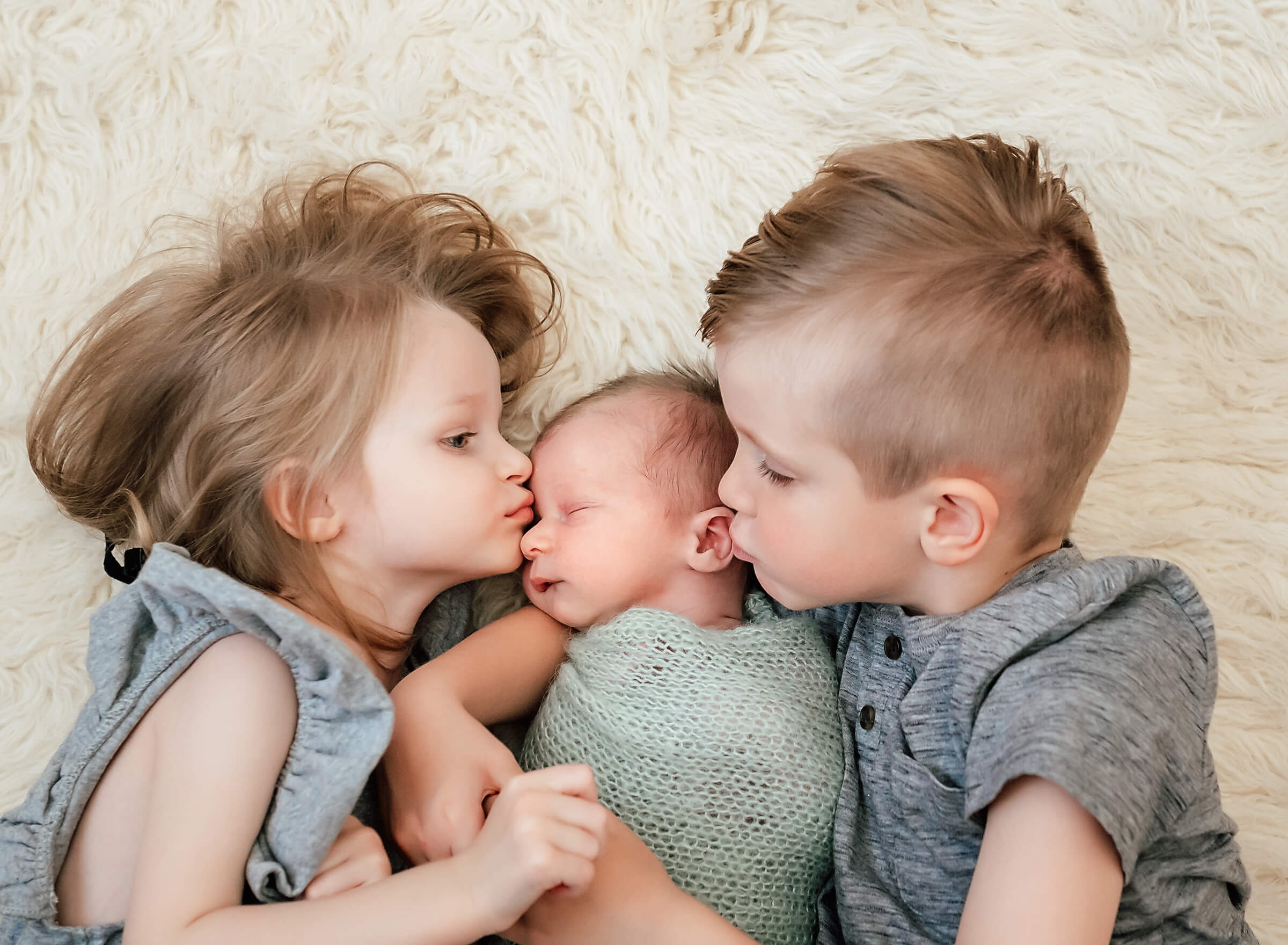 siblings during in home newborn session 