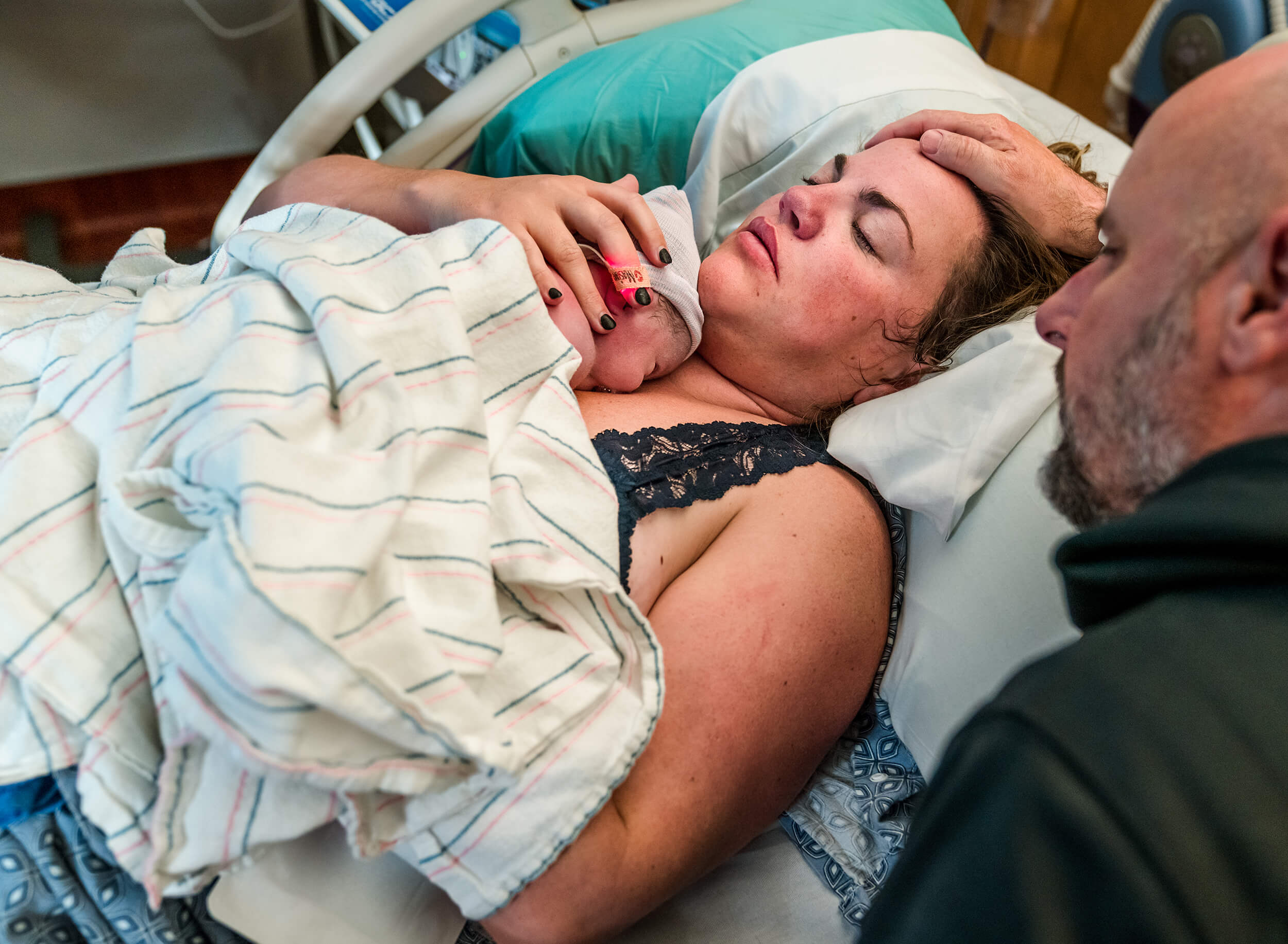 mother holding her baby for the first time summerlin hospital