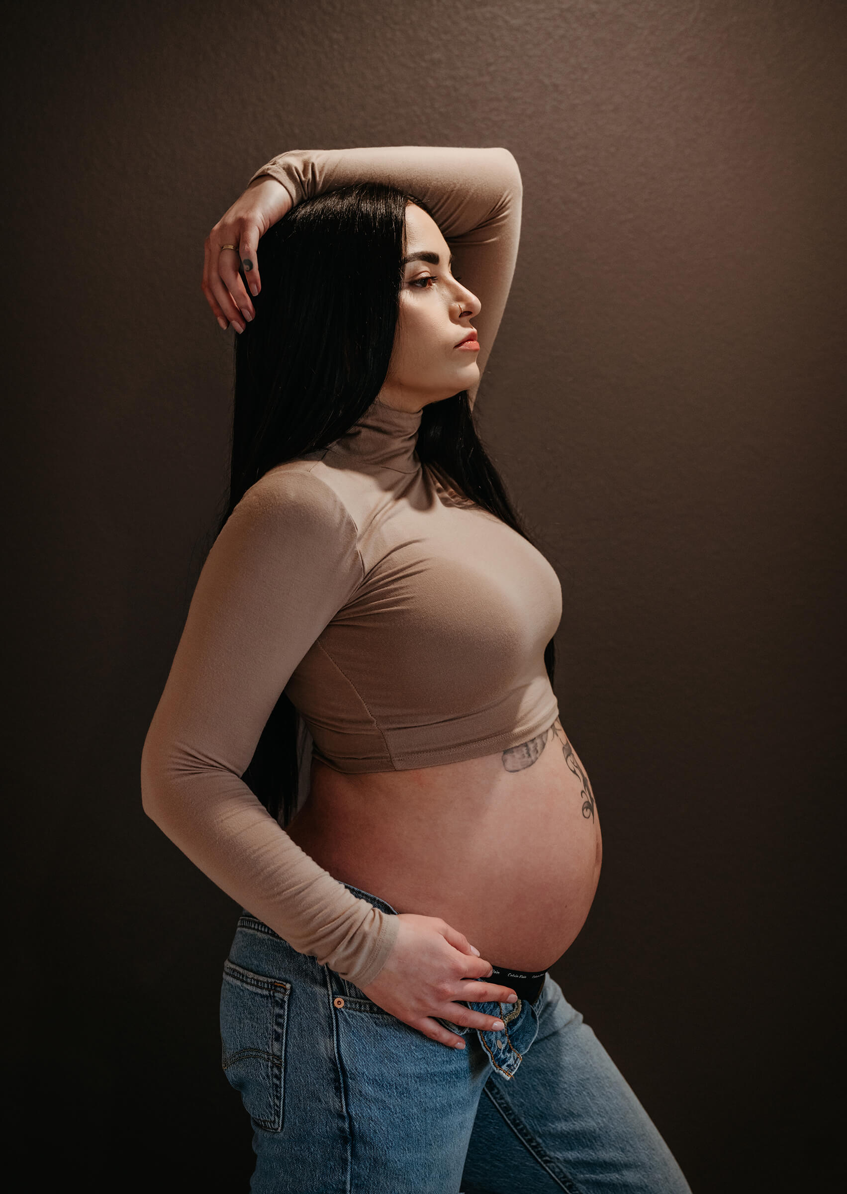 in-home-maternity-session-winter