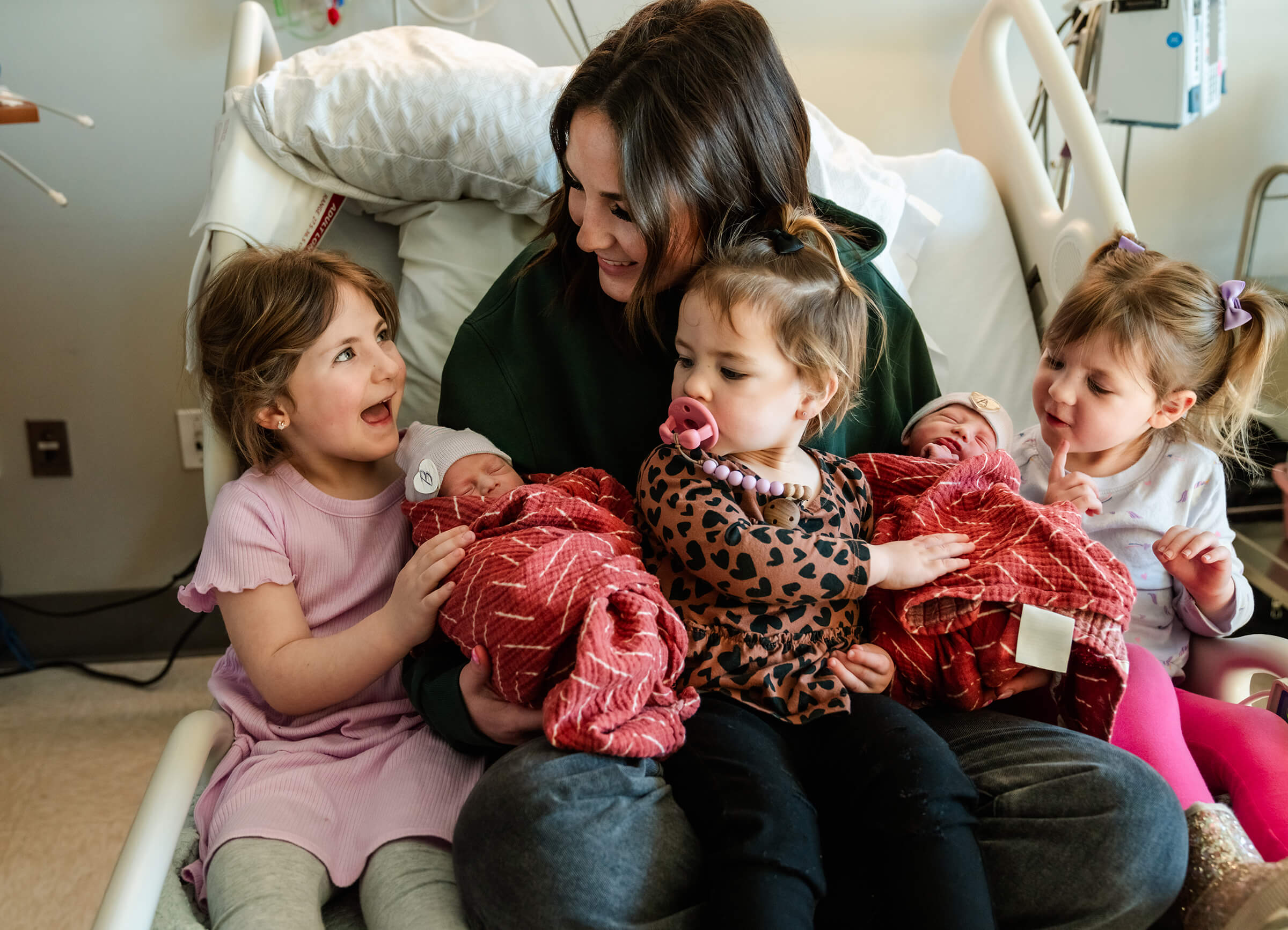 excited sisters during hospital Fresh 48 session